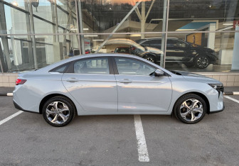 Подержанный автомобиль LIVAN S6Pro 2023 года (4 фото)