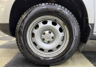 Подержанный автомобиль Renault Duster 2016 года (12 фото)