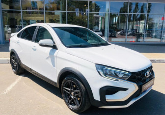 Подержанный автомобиль LADA (ВАЗ) Vesta Sedan 2023 года (3 фото)