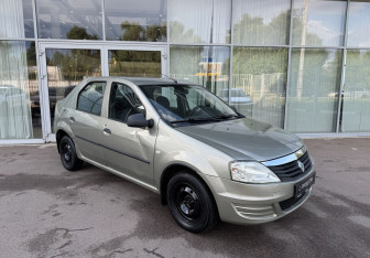 Подержанный автомобиль Renault Logan Sedan 2011 года (3 фото)