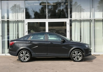 Подержанный автомобиль LADA (ВАЗ) Vesta Sedan 2018 года (4 фото)