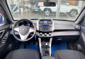 Подержанный автомобиль Lifan X60 2015 года (9 фото)