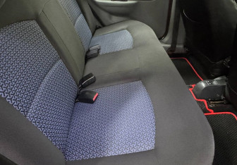 Подержанный автомобиль Renault Symbol 2007 года (11 фото)