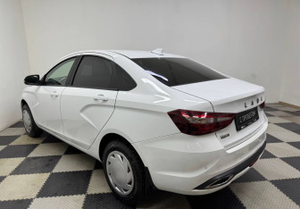 Подержанный автомобиль LADA (ВАЗ) Vesta Sedan 2023 года (7 фото)