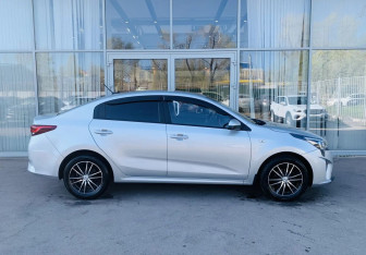 Подержанный автомобиль Kia Rio Sedan 2021 года (4 фото)