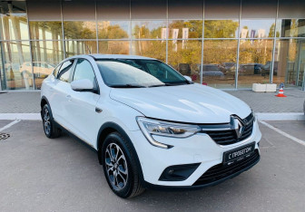 Подержанный автомобиль Renault Arkana 2019 года (3 фото)