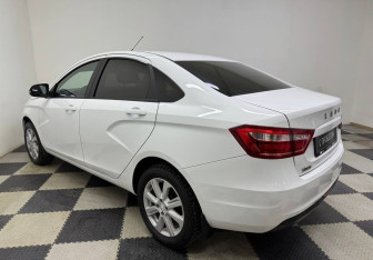 Подержанный автомобиль LADA (ВАЗ) Vesta Sedan 2021 года (7 фото)