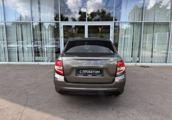 Подержанный автомобиль LADA (ВАЗ) Granta Sedan 2019 года (6 фото)