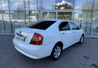 Подержанный автомобиль Lifan Solano 2011 года (5 фото)