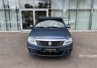 Подержанный автомобиль Renault Logan Sedan 2010 года (2 фото)