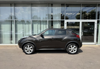 Подержанный автомобиль Nissan Juke 2012 года (8 фото)