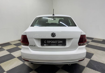 Подержанный автомобиль Volkswagen Polo Sedan 2018 года (6 фото)