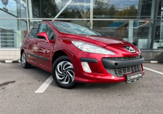 Подержанный автомобиль Peugeot 308 Hatchback 2008 года (3 фото)