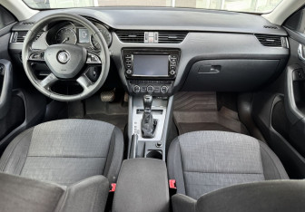 Подержанный автомобиль Skoda Octavia Liftback 2014 года (9 фото)