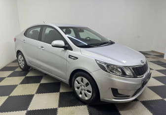 Подержанный автомобиль Kia Rio Sedan 2014 года (3 фото)
