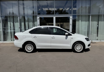 Подержанный автомобиль Volkswagen Polo Sedan 2011 года (4 фото)