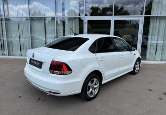 Подержанный автомобиль Volkswagen Polo Sedan 2018 года (5 фото)