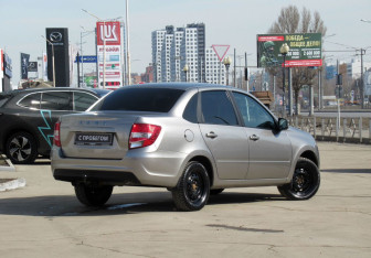 Подержанный автомобиль LADA (ВАЗ) Granta Sedan 2022 года (5 фото)
