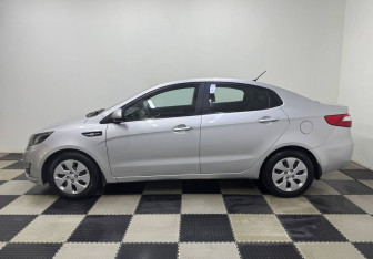 Подержанный автомобиль Kia Rio Sedan 2014 года (8 фото)