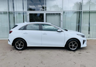 Подержанный автомобиль Kia Ceed Hatchback 2018 года (4 фото)