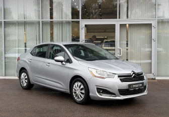 Подержанный автомобиль Citroen C4 Sedan 2014 года (3 фото)