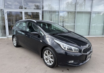 Подержанный автомобиль Kia Ceed Wagon 2014 года (3 фото)