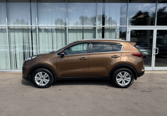 Подержанный автомобиль Kia Sportage 2017 года (8 фото)