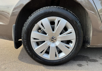Подержанный автомобиль Volkswagen Jetta Sedan 2012 года (12 фото)