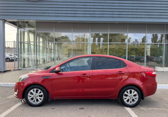 Подержанный автомобиль Kia Rio Sedan 2013 года (8 фото)