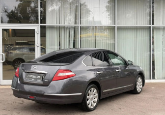 Подержанный автомобиль Nissan Teana 2008 года (5 фото)