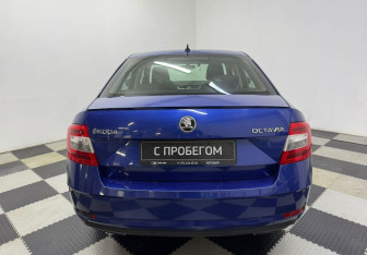 Подержанный автомобиль Skoda Octavia Liftback 2018 года (6 фото)
