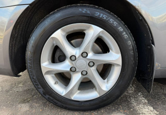 Подержанный автомобиль Geely Emgrand EC7 Sedan 2014 года (12 фото)