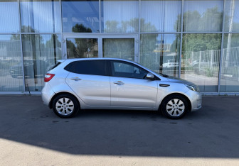 Подержанный автомобиль Kia Rio Hatchback 2013 года (4 фото)