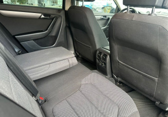 Подержанный автомобиль Volkswagen Passat Sedan 2013 года (11 фото)