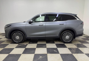 Подержанный автомобиль Chery Tiggo 9 2024 года (8 фото)