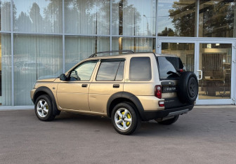 Подержанный автомобиль Land Rover Freelander 2004 года (7 фото)