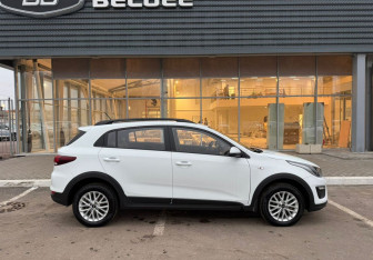 Подержанный автомобиль Kia Rio Hatchback 2019 года (4 фото)