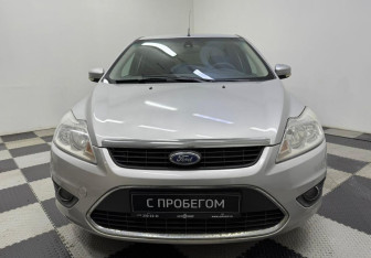 Подержанный автомобиль Ford Focus Sedan 2008 года (2 фото)