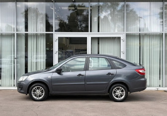 Подержанный автомобиль LADA (ВАЗ) Granta Liftback 2017 года (8 фото)