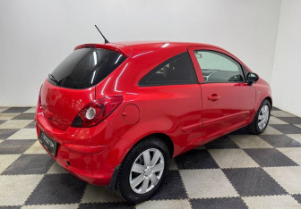 Подержанный автомобиль Opel Corsa 2007 года (5 фото)