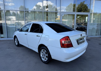 Подержанный автомобиль Lifan Solano 2011 года (7 фото)