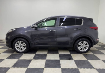 Подержанный автомобиль Kia Sportage 2017 года (8 фото)