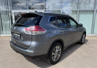 Подержанный автомобиль Nissan X-Trail 2017 года (5 фото)