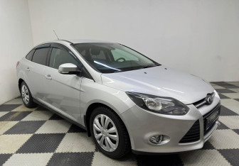 Подержанный автомобиль Ford Focus Sedan 2012 года (3 фото)