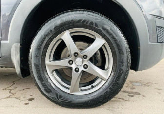 Подержанный автомобиль Chevrolet Captiva 2013 года (12 фото)