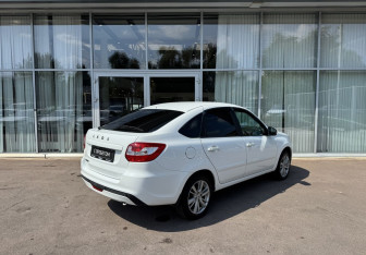 Подержанный автомобиль LADA (ВАЗ) Granta Hatchback 2019 года (5 фото)