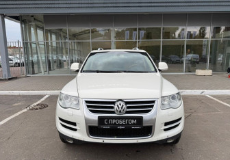 Подержанный автомобиль Volkswagen Touareg 2009 года (2 фото)