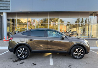 Подержанный автомобиль Renault Arkana 2019 года (4 фото)