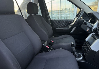Подержанный автомобиль Land Rover Freelander 2004 года (10 фото)