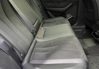 Подержанный автомобиль Geely Monjaro 2025 года (11 фото)